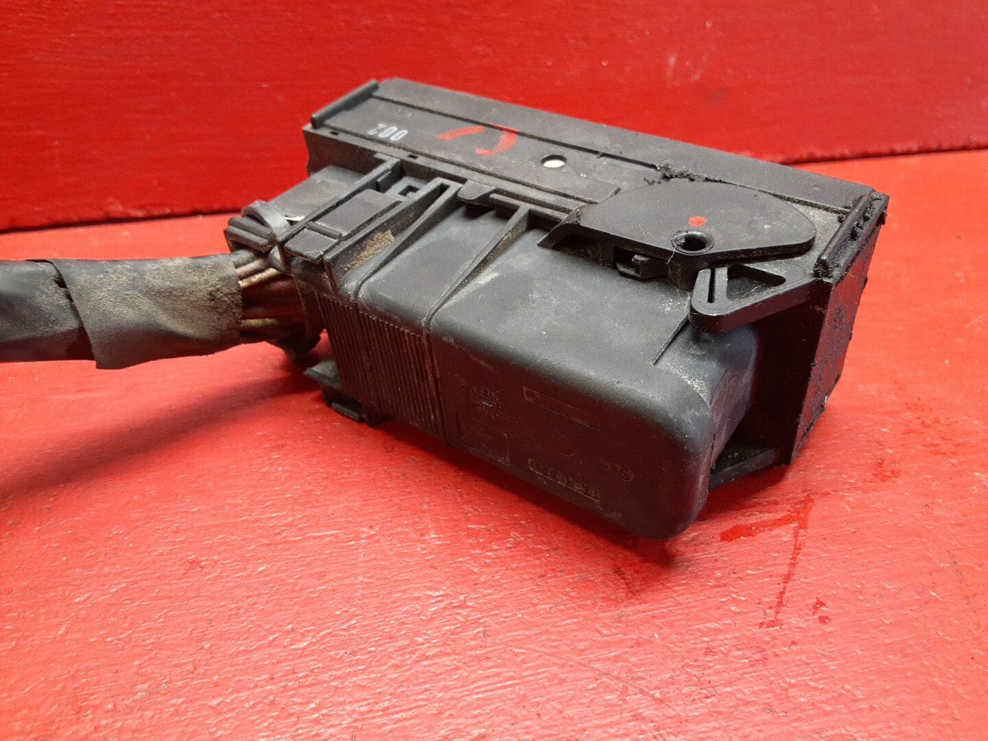 2005 - 2010 Volvo V50 S40 ABS Pump Control Module w/ Bracket PIGTAIL ONLY