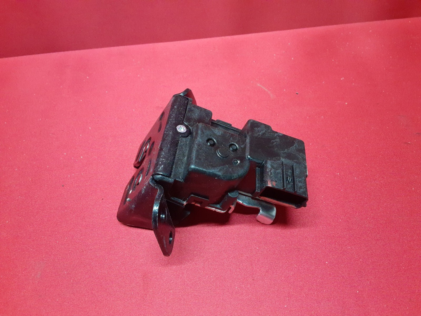 2013 - 2019 Kia Hyundai Liftgate Hatch Rear Cargo Latch Lock Actuator 812302W000