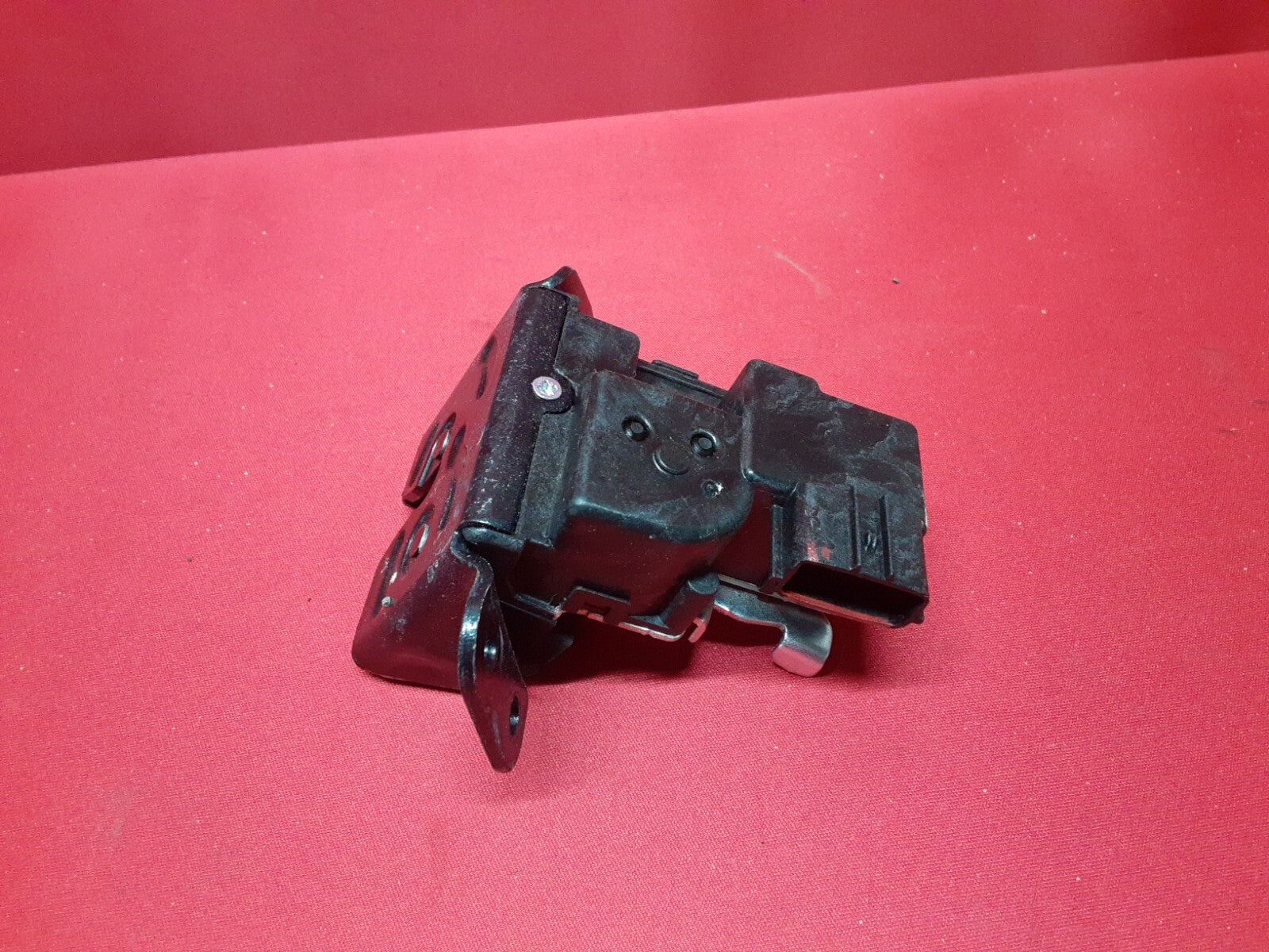 2013 - 2019 Kia Hyundai Liftgate Hatch Rear Cargo Latch Lock Actuator 812302W000