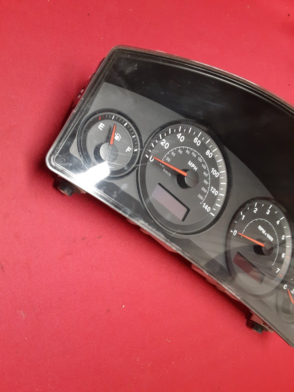 2006 Jeep Grand Cherokee Laredo A/T 3.7L V6 Speedometer Cluster 56054010AH