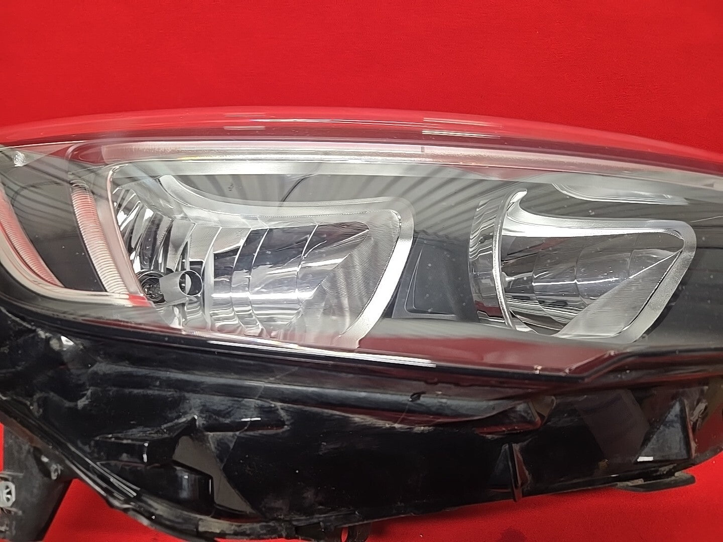 18-20 Buick Regal Sportback Tourx RIGHT PASSENGER Headlight HALOGEN - TABS GOOD