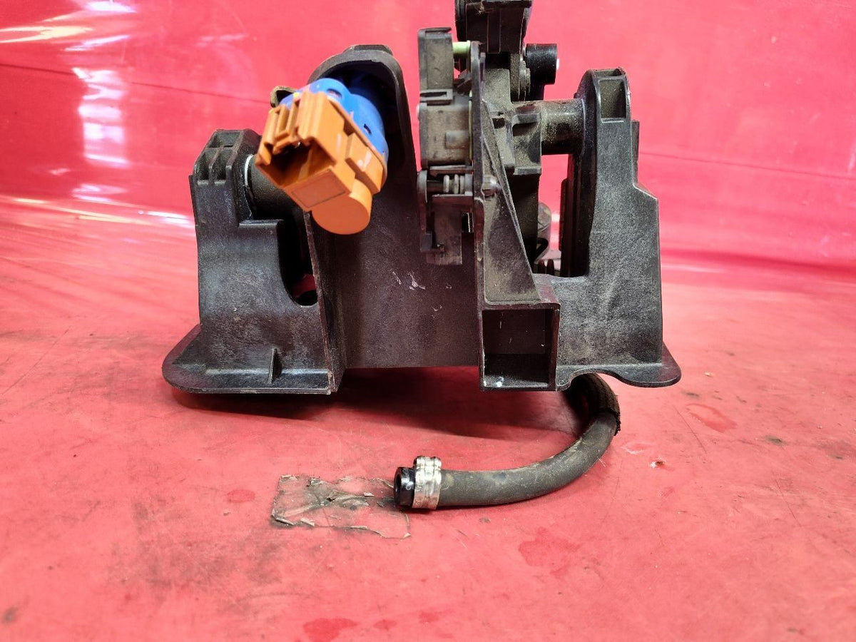 2012-2019 Fiat 500 5-Spd Manual Transmission Brake / Clutch Pedal 5171645AG