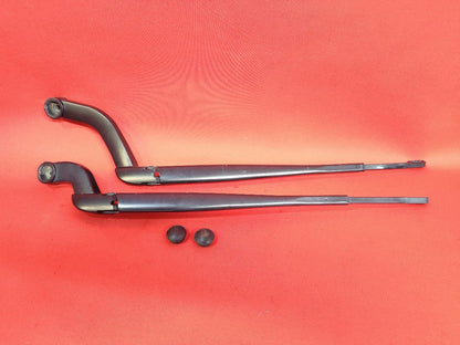 2010-2016 Land Rover LR4 Front Windshield Wiper Arm SET - From VIN CA620199