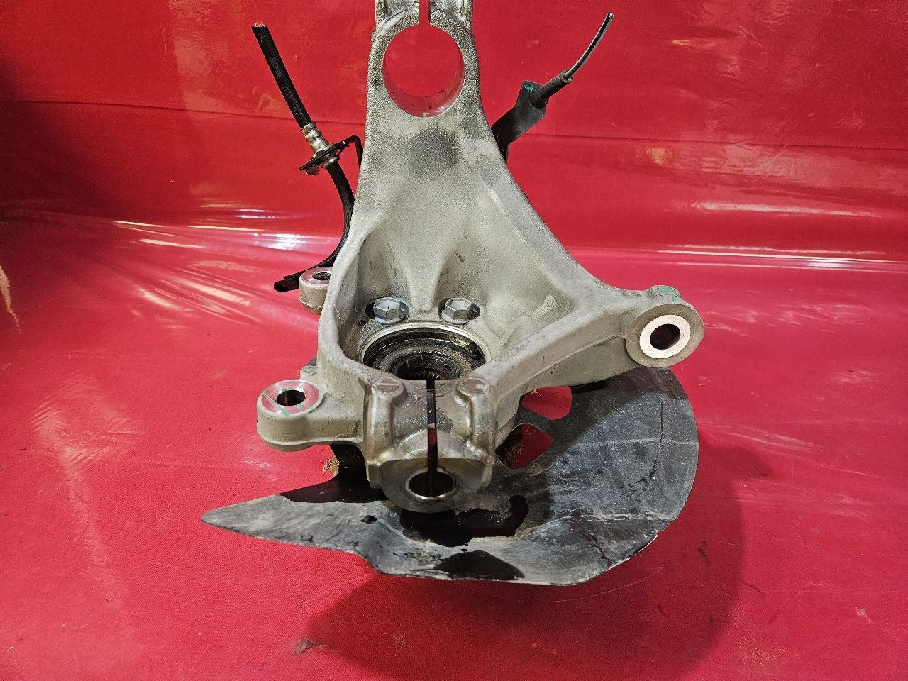 2022-2024 Mitsubishi Outlander FRONT RIGHT PASSENGER Spindle Knuckle Hub /Shield