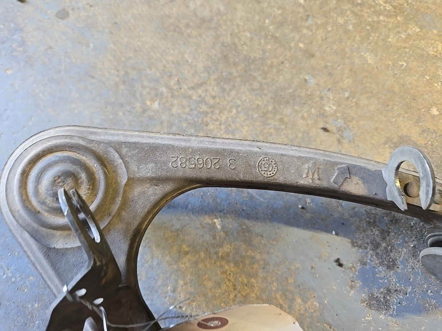 2006 Maserati Quattroporte Front Left Upper Control Arm Lever 212917