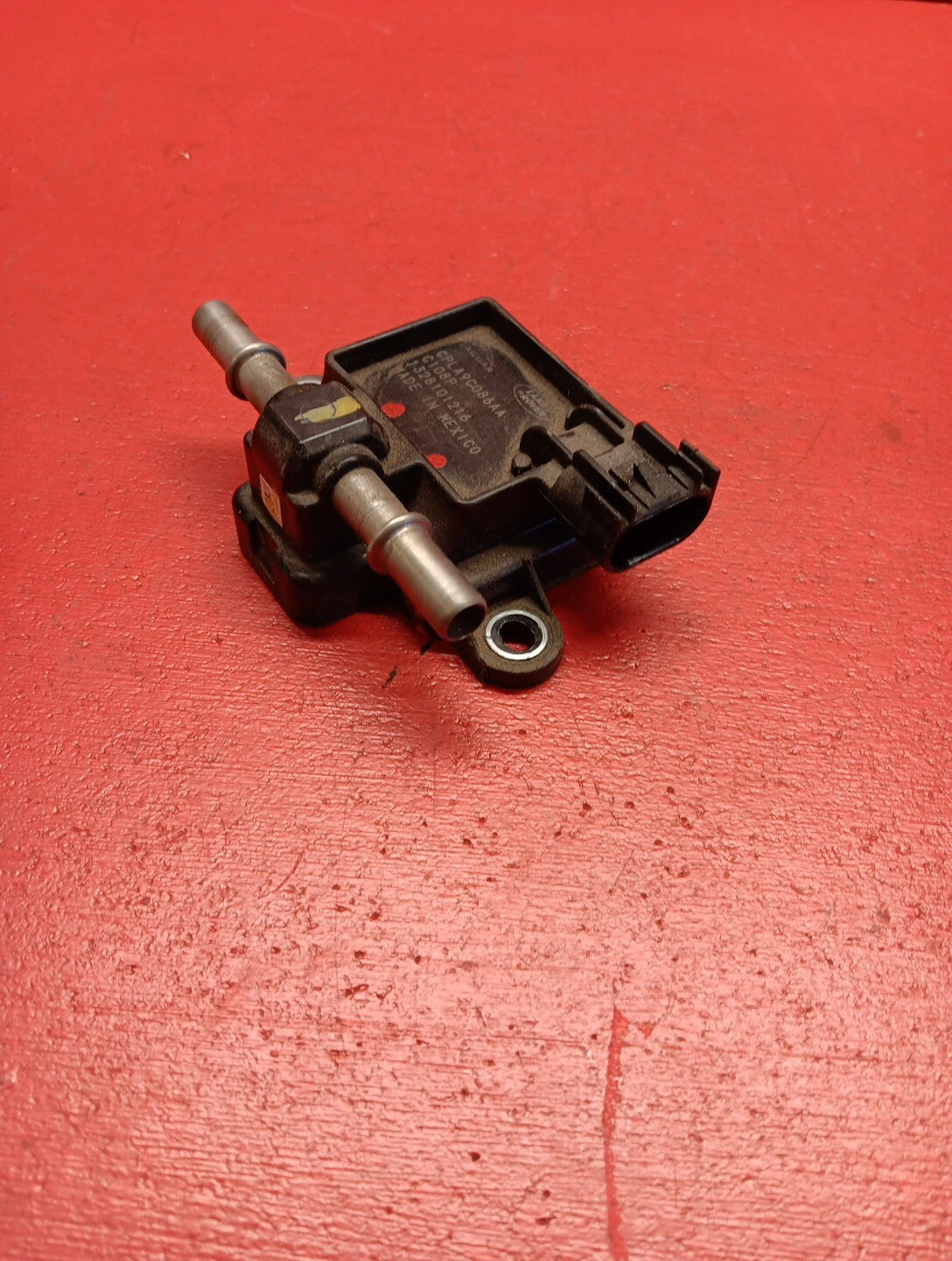 2013-2017 Land Rover Range Rover 5.0L Fuel Pressure Sensor CPLA-9C086-AA