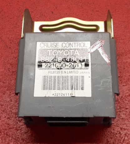 1999 2000 2001 Lexus RX300 Cruise Control Module Unit 8824048011