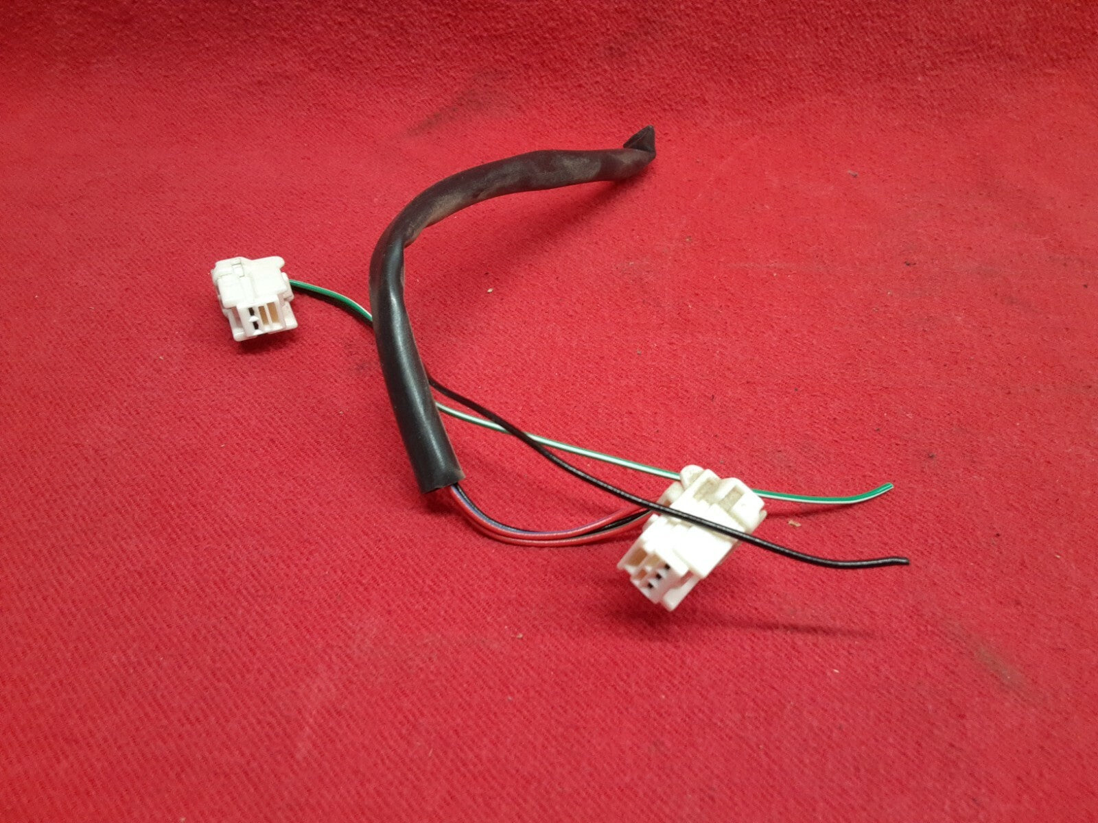 2002 2003 2004 Infiniti I35 LEFT DRIVER INNER TRUNK Tail Light PIGTAIL WIRES