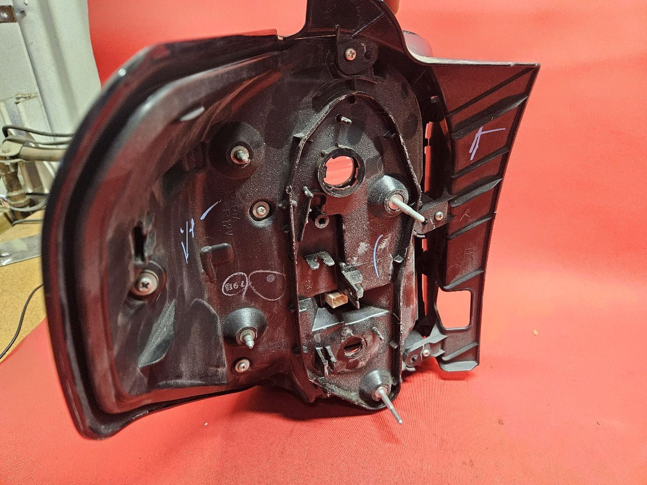 14-24 Toyota 4Runner OEM Right Passenger LED Tail Light Lamp 81551-35402