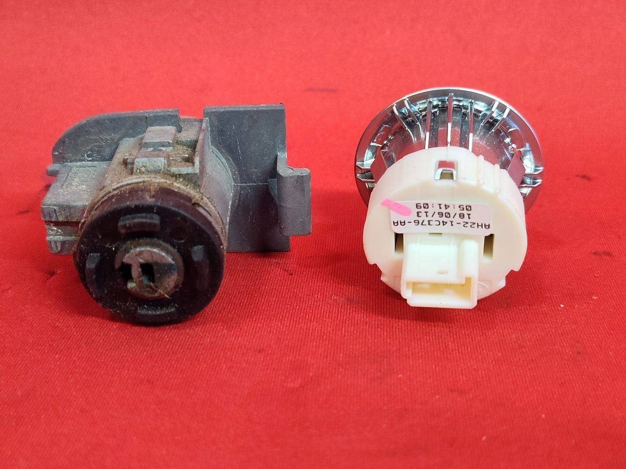 2010-2016 Land Rover LR4 / 10-13 Sport Door Cylinder Key Fob Ignition Button Set