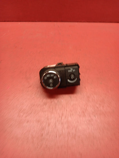 2007-2017 GMC Acadia Headlamp Switch Assembly 25822151