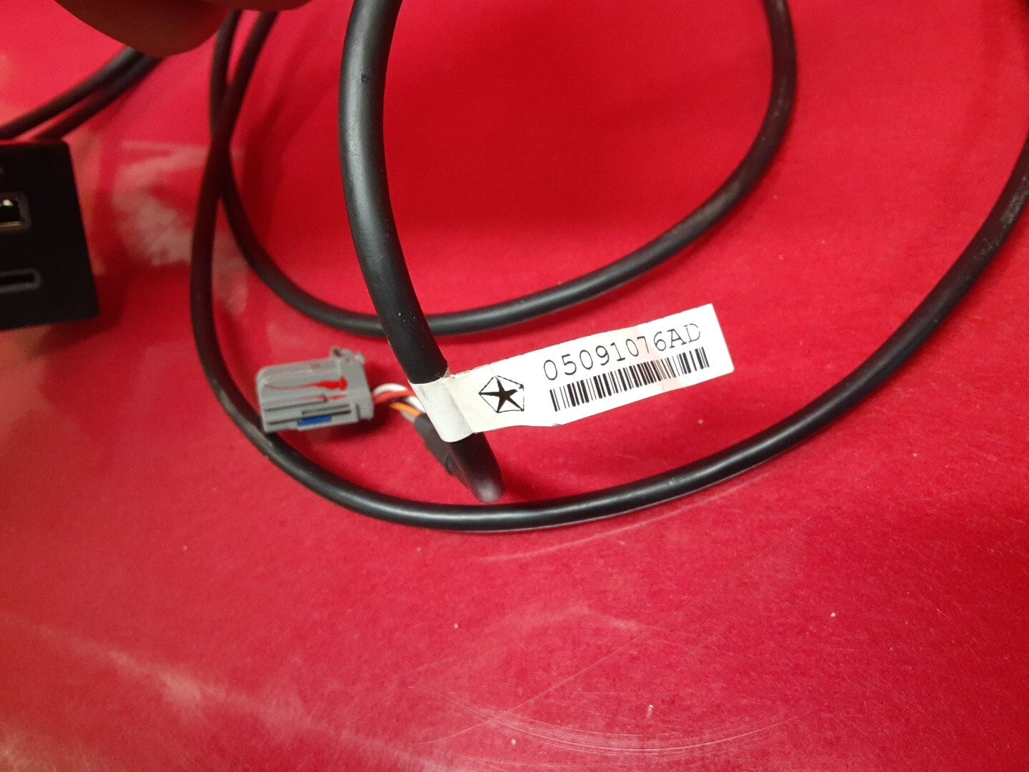 2013 Mopar Dodge Dart Auxiliary USB Port STD HUB Cable