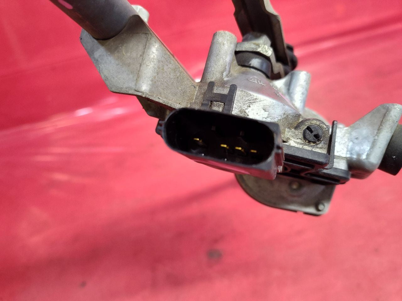 2005-2016 Land Rover LR3 LR4 / 06-13 Sport Wiper Motor w/ Transmission Linkage