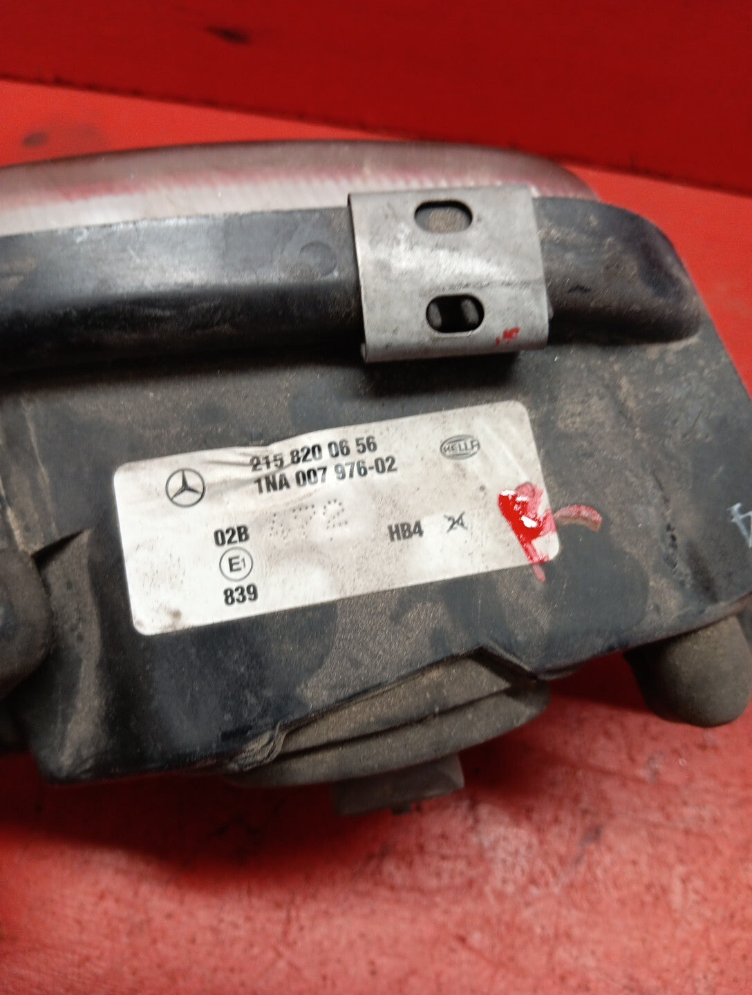 2000-2004 Mercedes-Benz C230 240 320 SLK Right Fog Assembly 2158200656