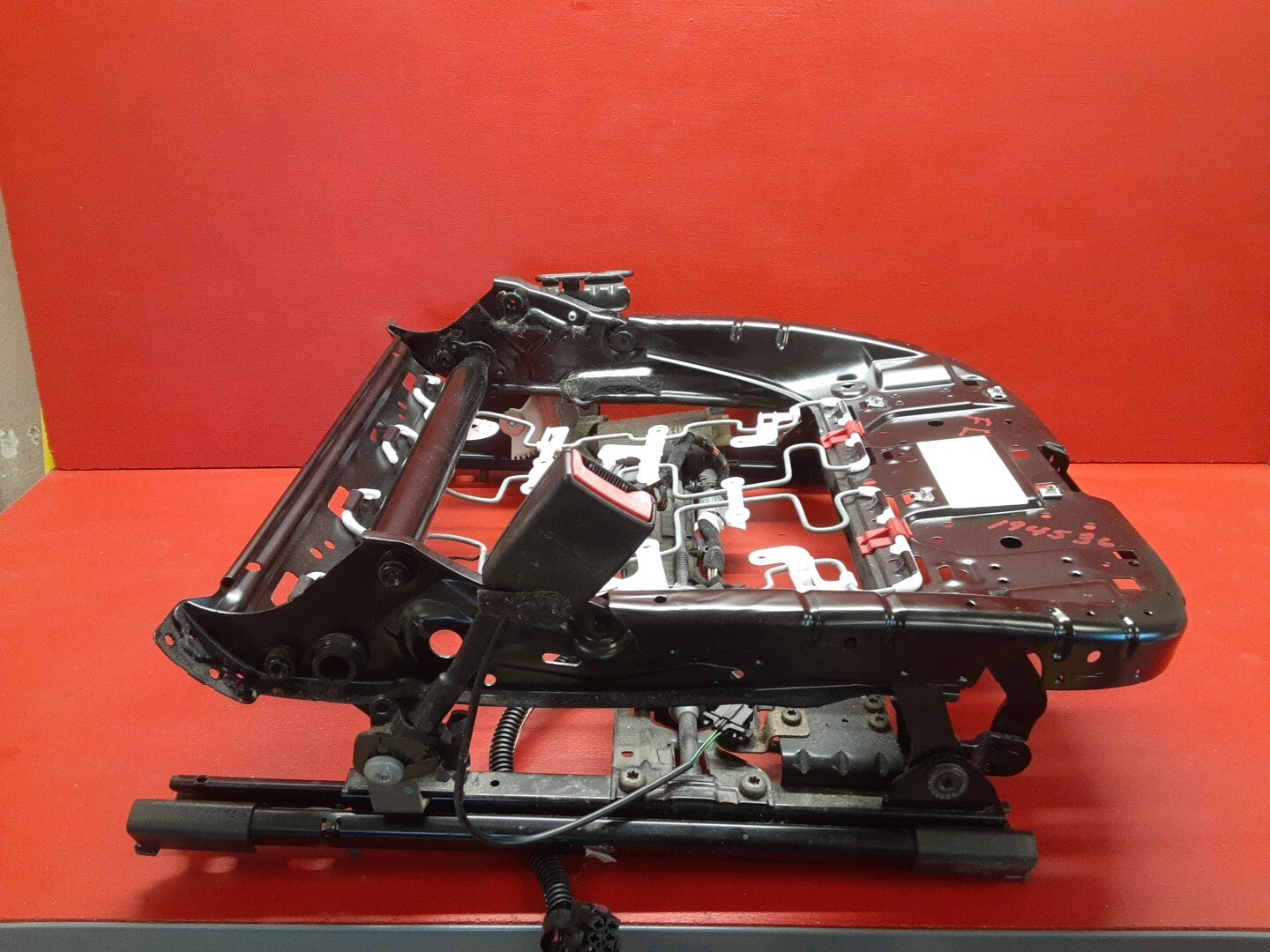 2005 - 2008 Audi A4 S4 Quattro Front Left Driver Power Seat Track Assembly