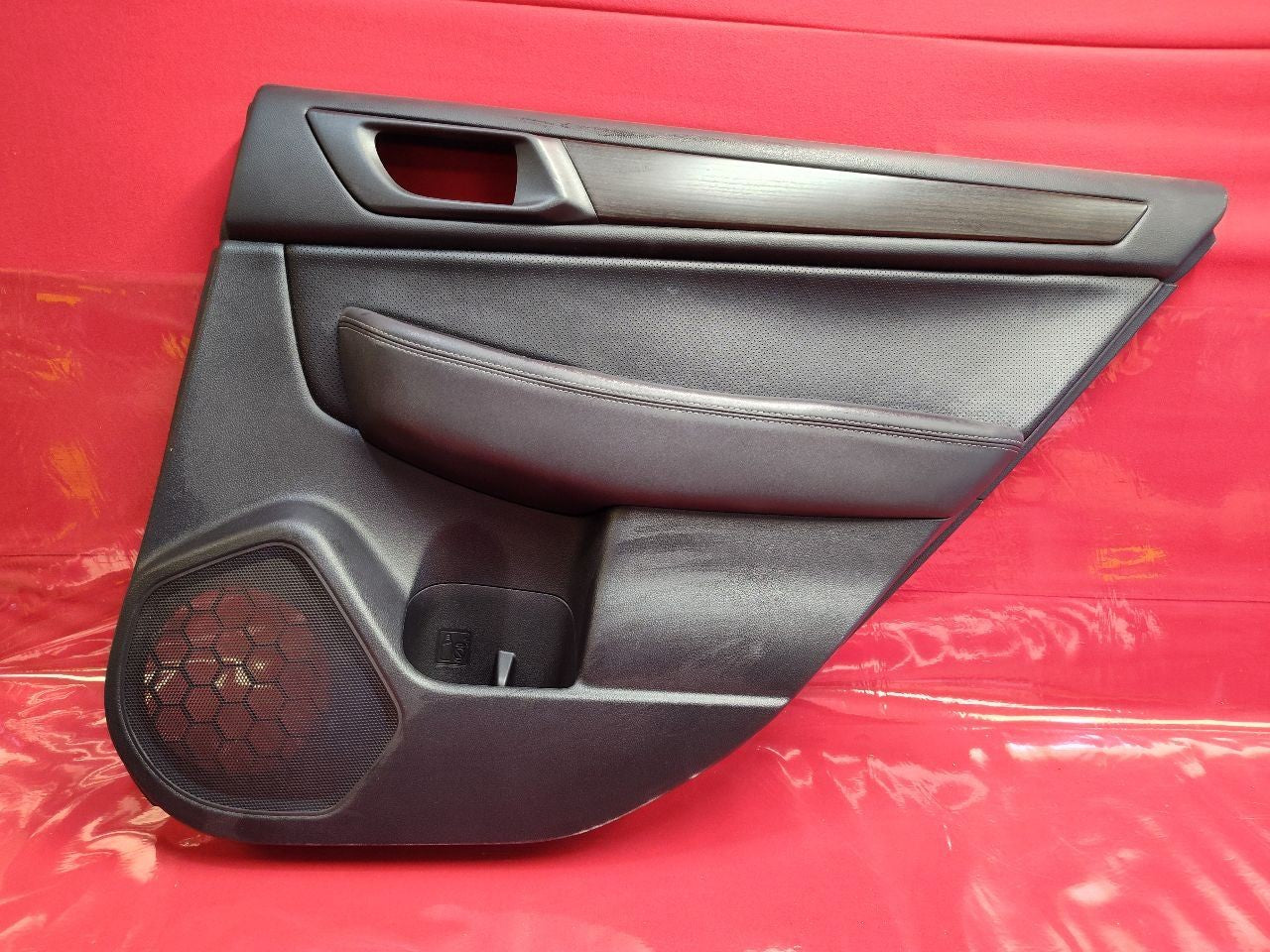 15-16 Subaru Legacy Outback REAR PASSENGER Door Interior Trim Panel Leather