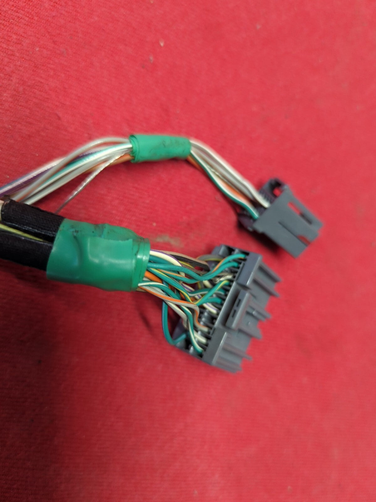 2006 Chrysler Pacifica Satellite Receiver Unit Module 56040995AA - PIGTAIL WIRES