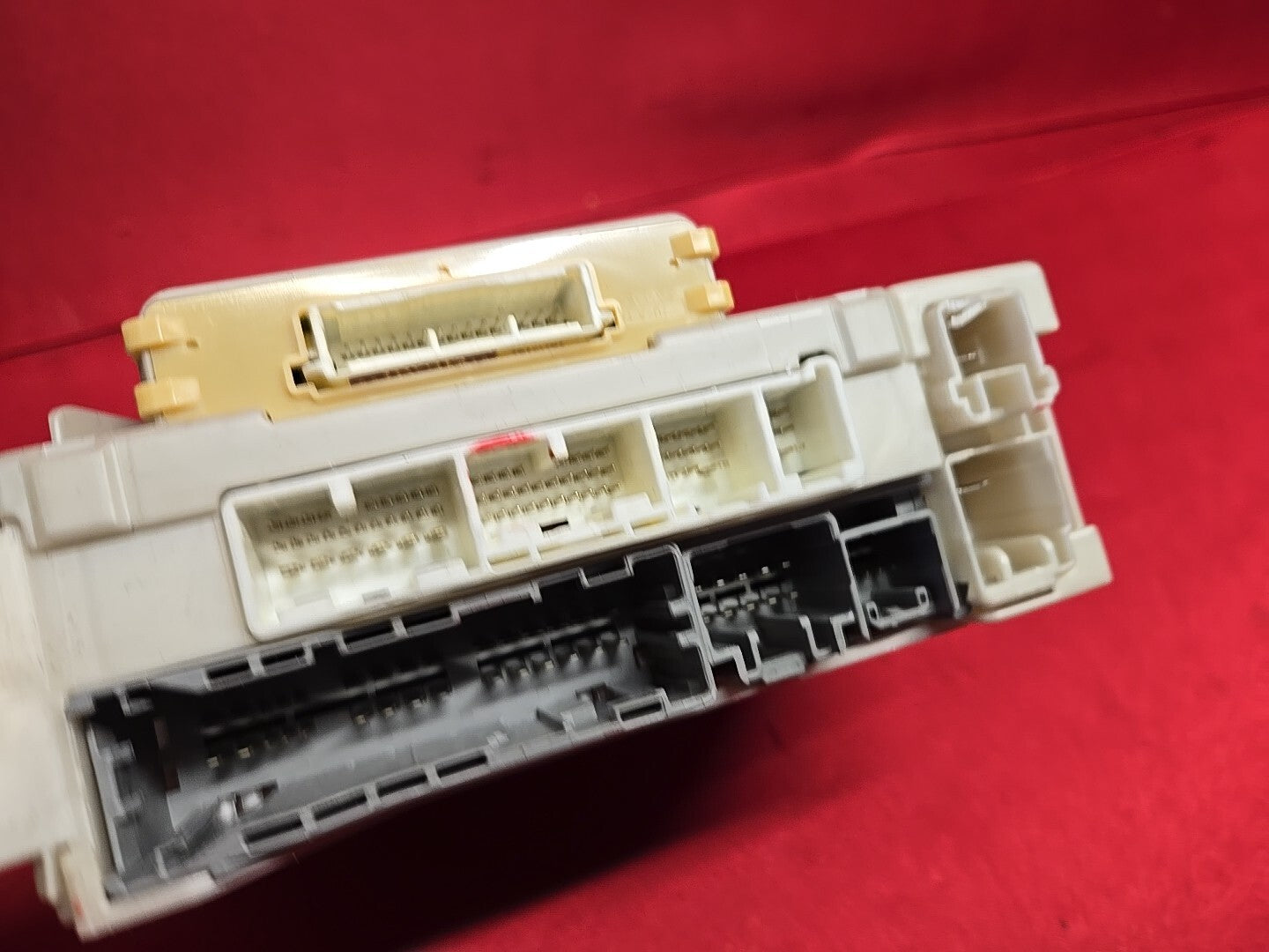 2006 2007 RIGHT PASSENGER Dash Fuse Box Junction Block 82730-30291