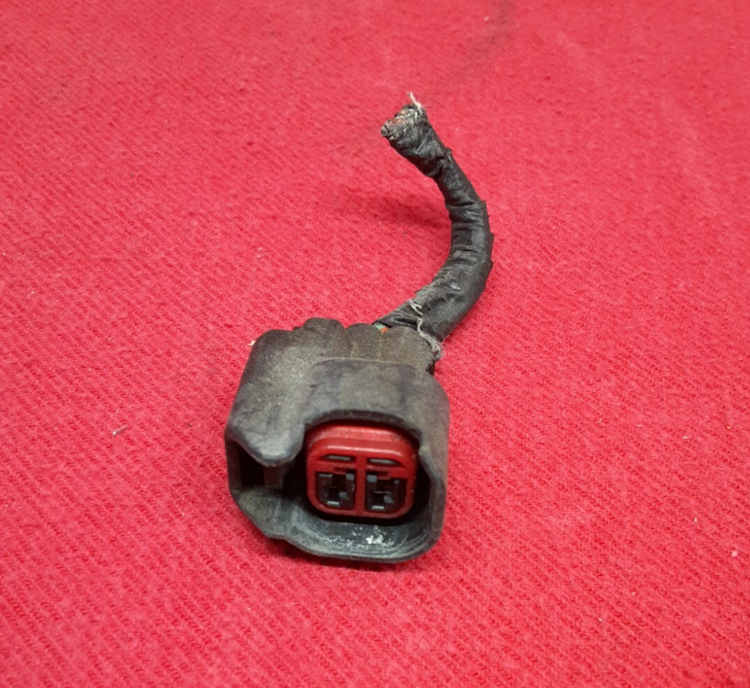 2001 2002 2003 2004 Ford Escape 3.0L V6 Fuel Injector PIGTAIL WIRE CONNECTOR