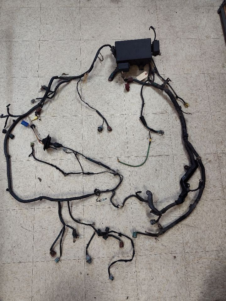 2003 2004 Toyota 4Runner Front End Engine Bay Wiring Harness w/ DAYTIME RUN ONLY