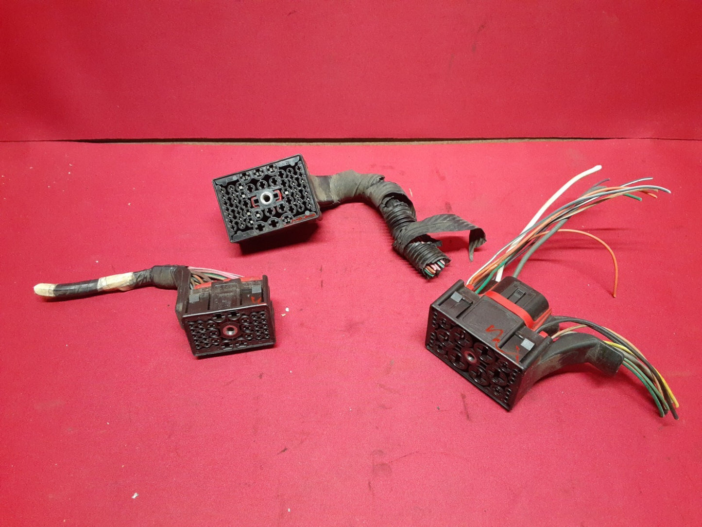 2006 2007 Buick Lucerne & DTS 4.6 V8 Engine Junction Box 15883251 PIGTAIL WIRES