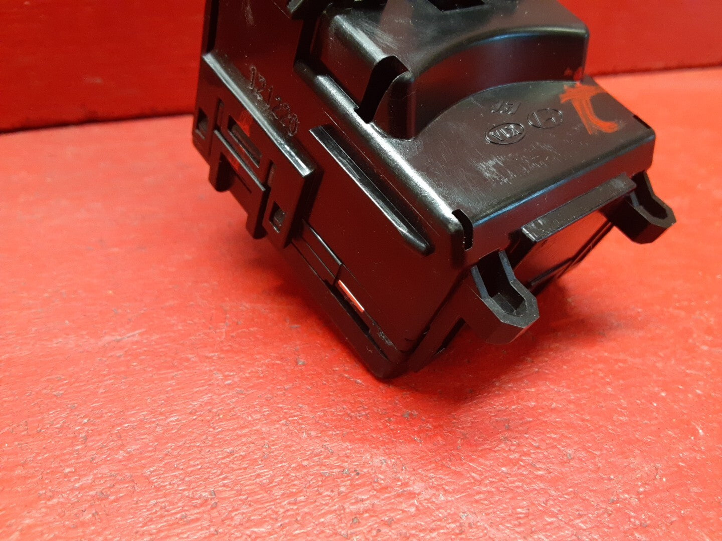 2010 - 2013 Kia Soul Front and Rear Wiper Switch 93420-2K050