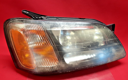 2000-2006 Subaru Outback Front Right Passenger Headlight Assembly 84001AE14A