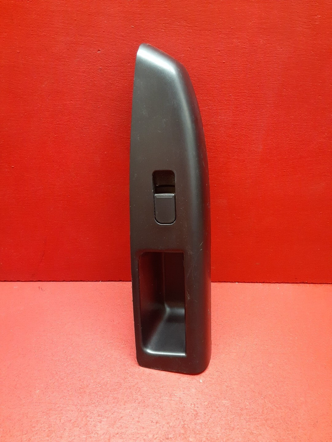 2010 - 2013 Kia Soul REAR LEFT DRIVER SIDE Door Window Switch Bezel Trim Cover