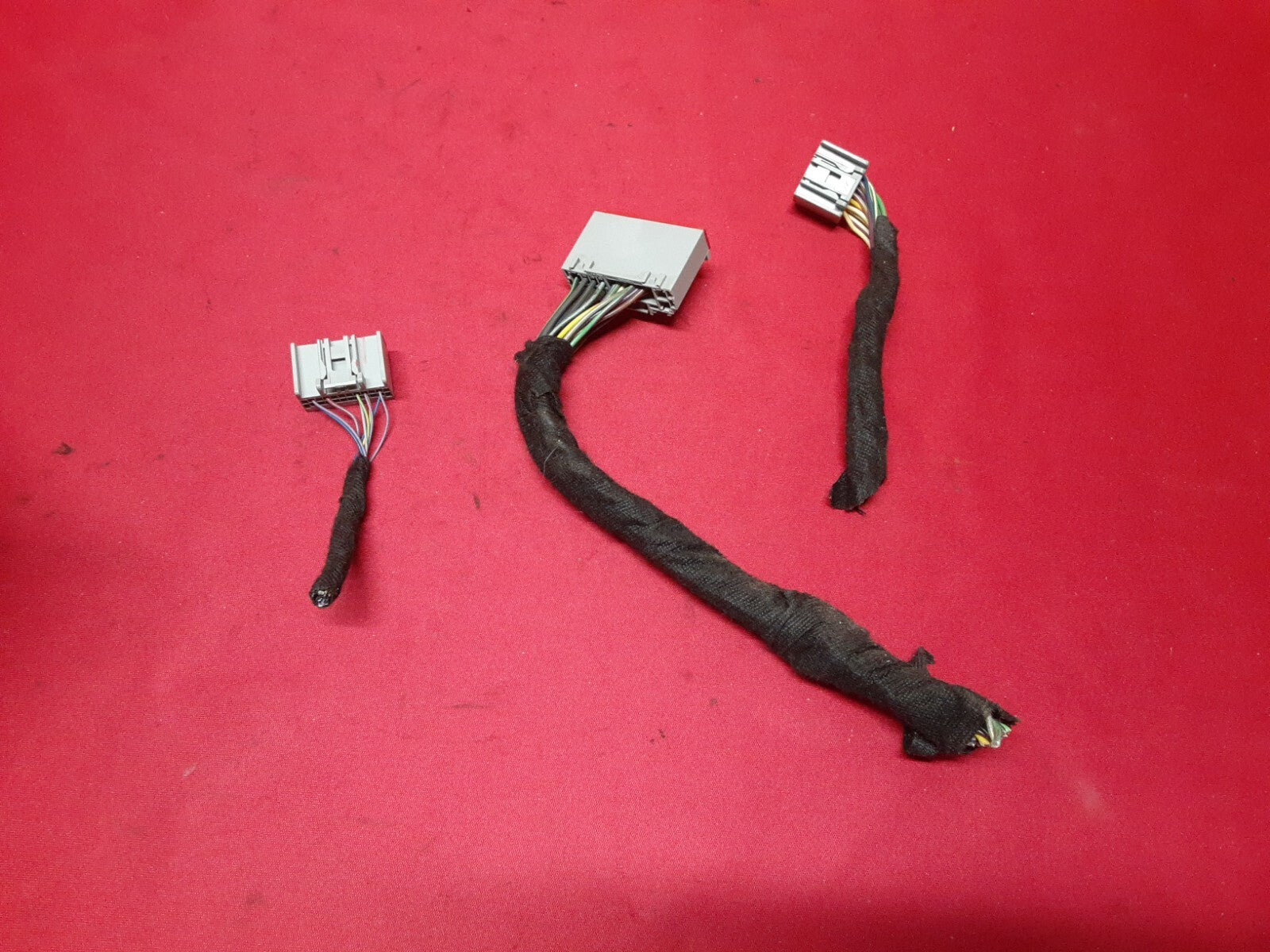 2013 - 2019 Lincoln MKT Premium Sound THX Amplifier  DE9Z18B849A - PIGTAILS ONLY