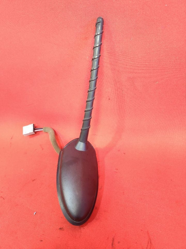 2016-2018 Kia Sorento Radio Stereo Roof Antenna w/ Mast Bee Sting Style