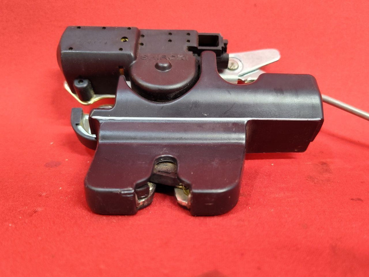 2001-2005 Lexus GS300 GS430 Trunk Deck Lid Latch Lock Actuator 64600-30180