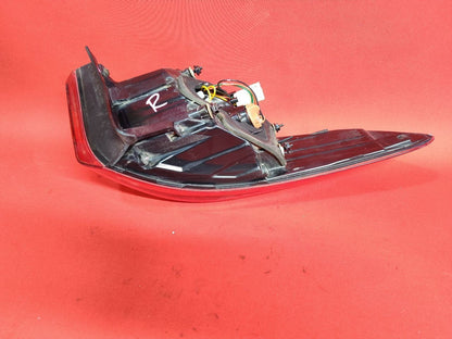2015-2017 Hyundai Sonata GDI RIGHT PASSENGER Outer Tail Light Lamp Halogen