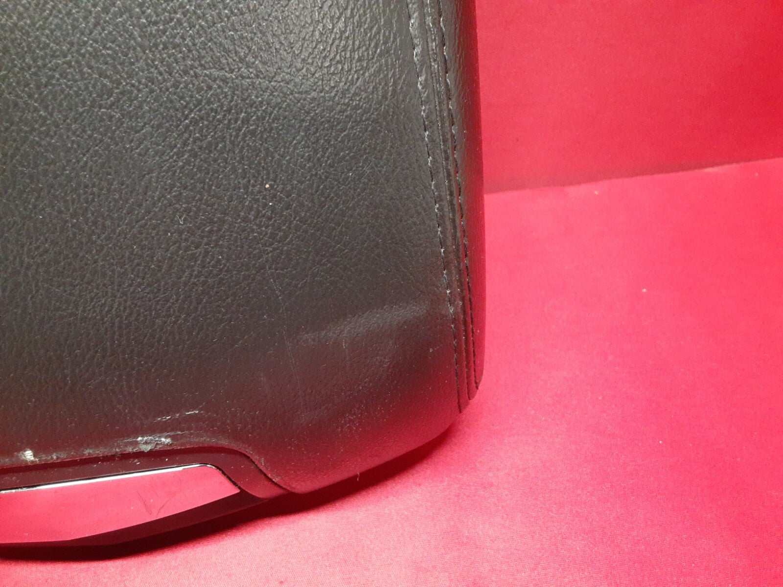 2010 - 2019 Lincoln MKT REAR Console Armrest Leather Charcoal AE9Z-7406024-BA
