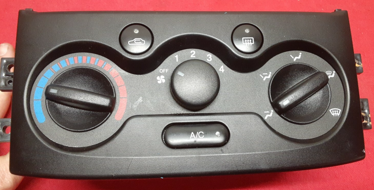2004 - 2008 Chevrolet Aveo - Climate Control A/C - Heat - 96618920
