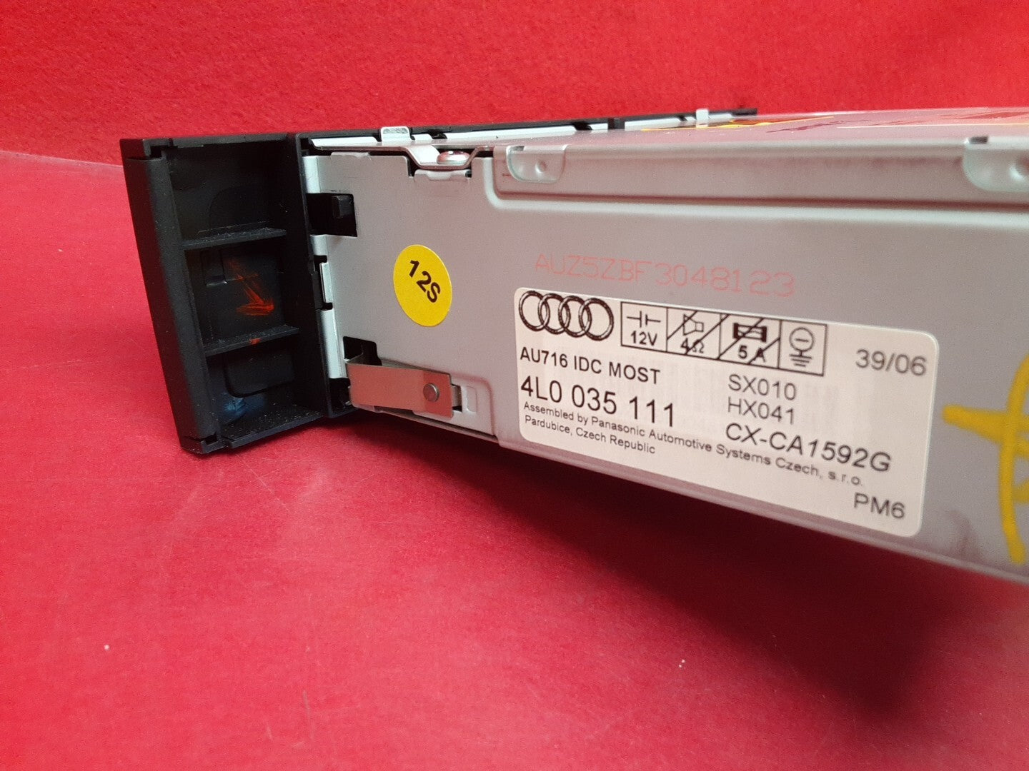 2007 -2008 Audi Q7 6Disc 6 Disc CD Changer 4L0-035-111 / 4L0-910-111-A