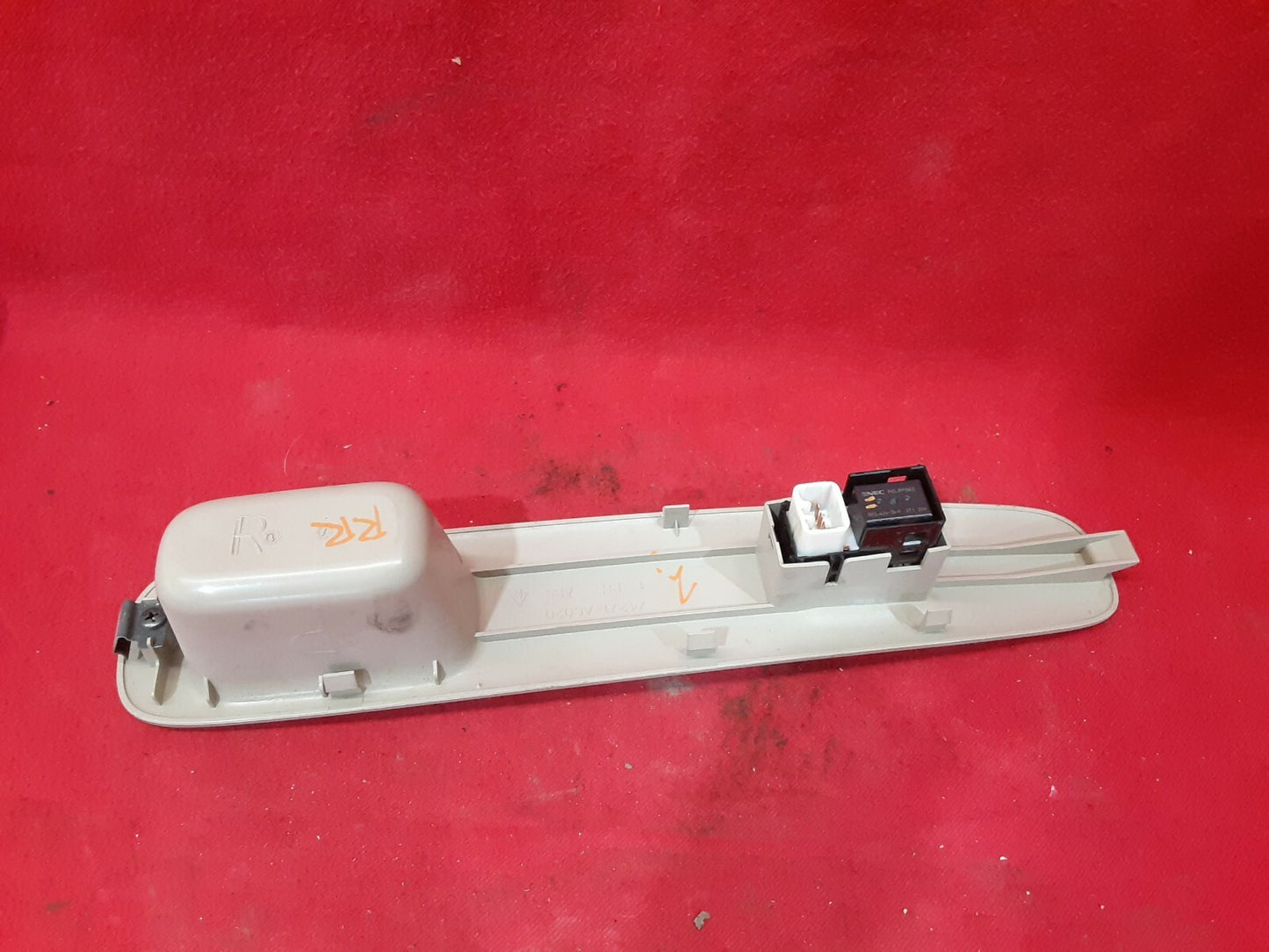 2002 2003 2004 Toyota Avalon RIGHT REAR Window Switch & Tan / Beige Bezel