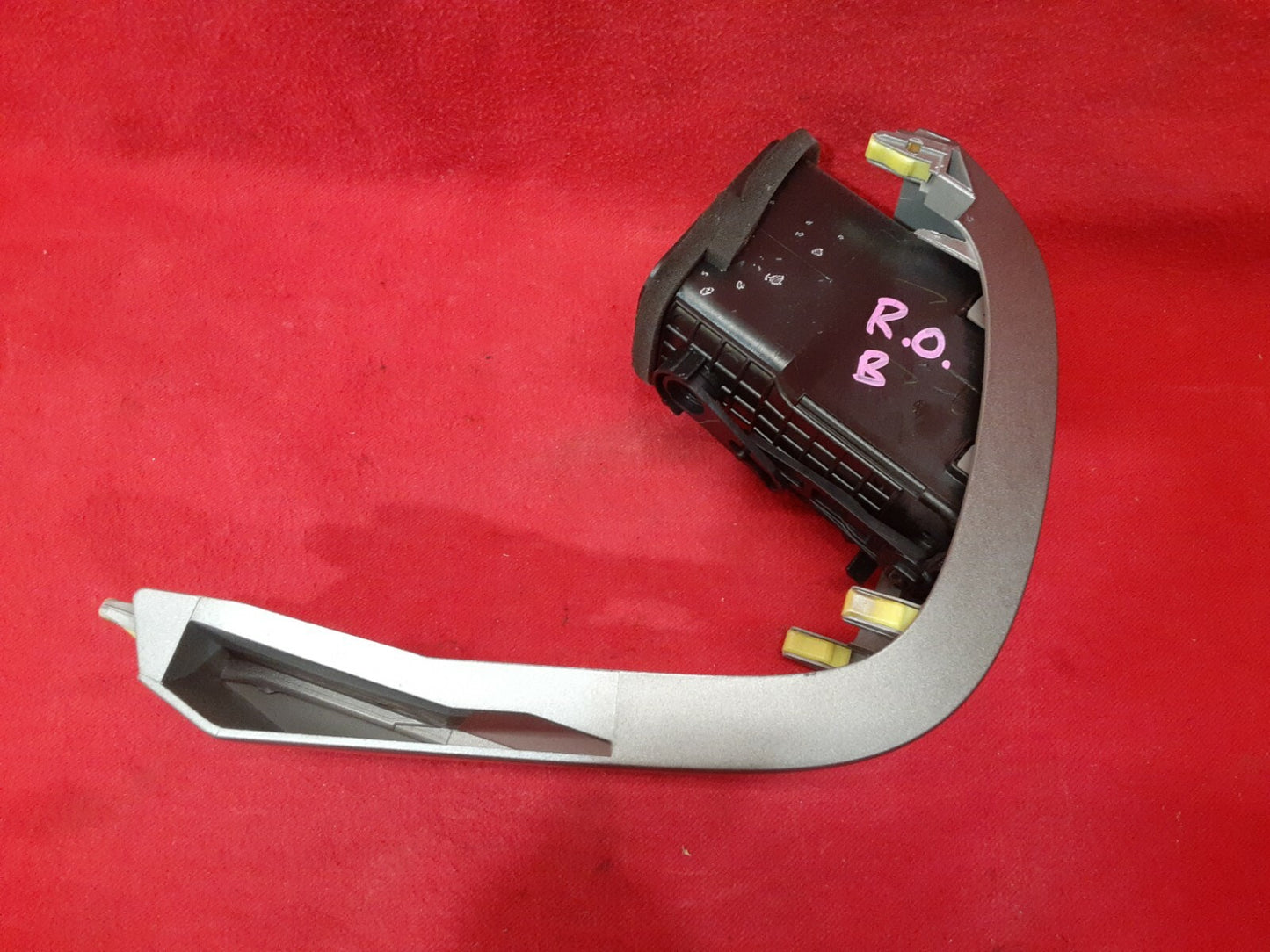 2004 - 2009 Toyota Prius - Front Right / Pass. Outer Vent / Bezel - 55650-47020 