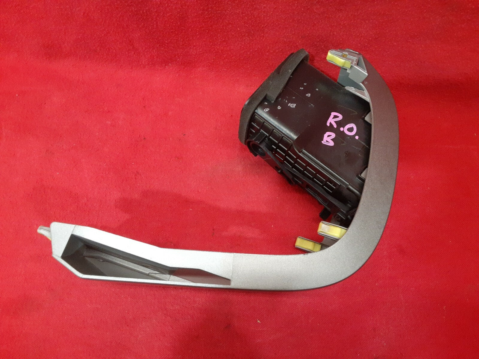 2004 - 2009 Toyota Prius - Front Right / Pass. Outer Vent / Bezel - 55650-47020 