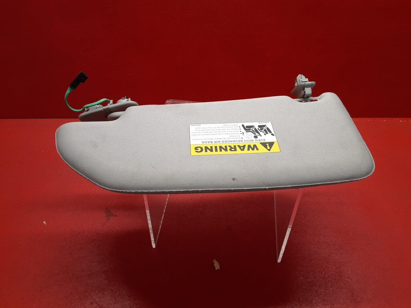 2003 - 2006 Volvo XC90 RIGHT PASSENGER SIDE Sun Visor Illuminated