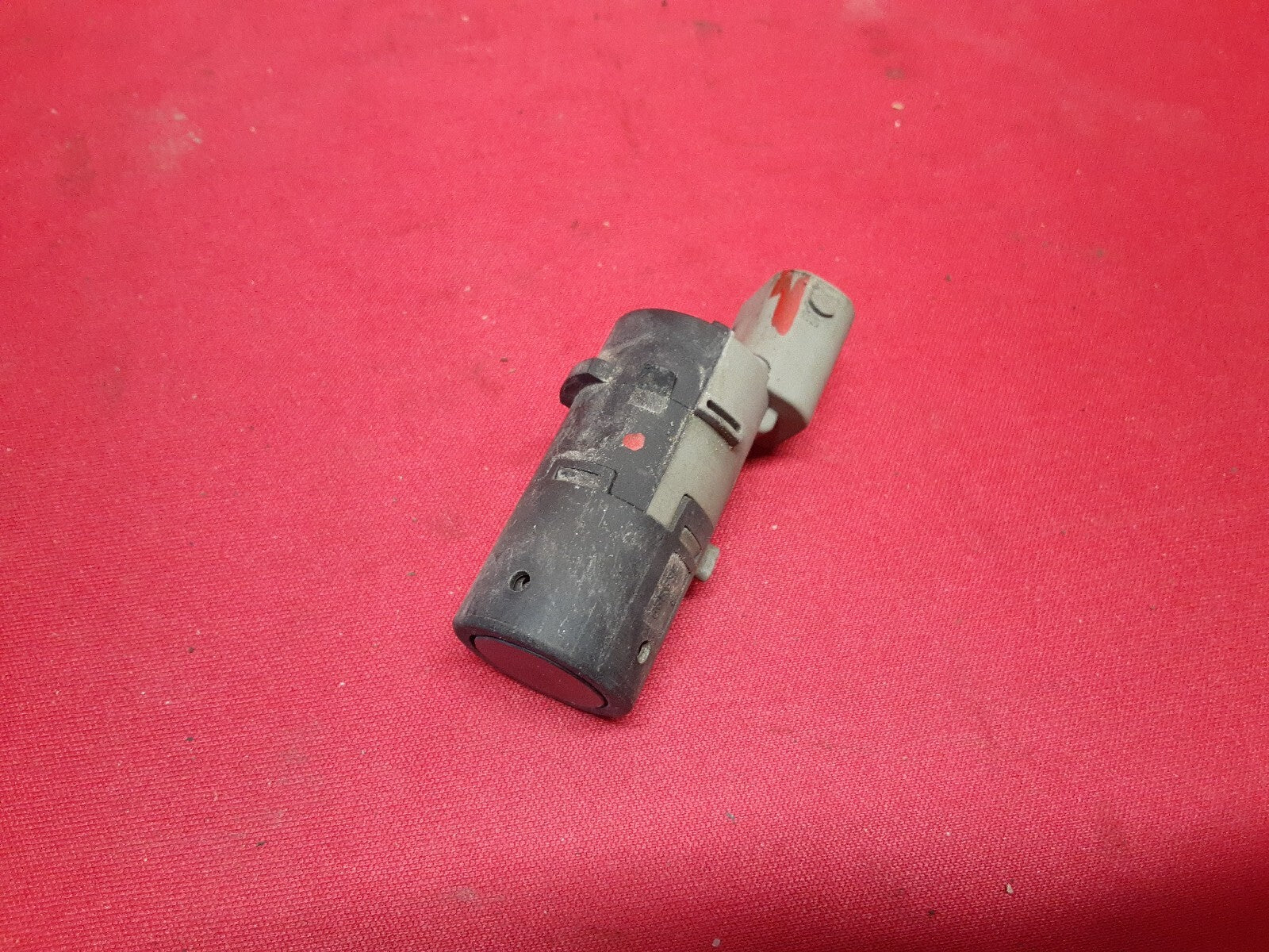 2000 - 2007 BMW FRONT BUMPER Parking Aid Sensor 66-20-6-989-069 (Qty: 1)