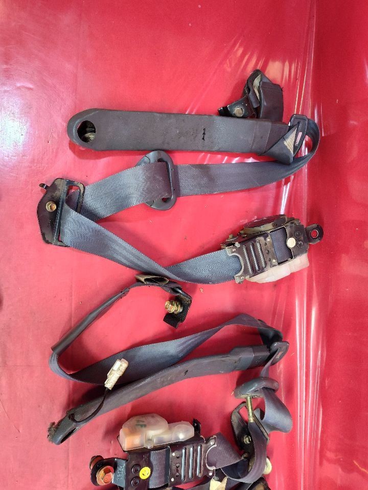 1994 1995 Toyota 4Runner Front / Rear Seat Belt Buckle FULL SET Color Charcoal