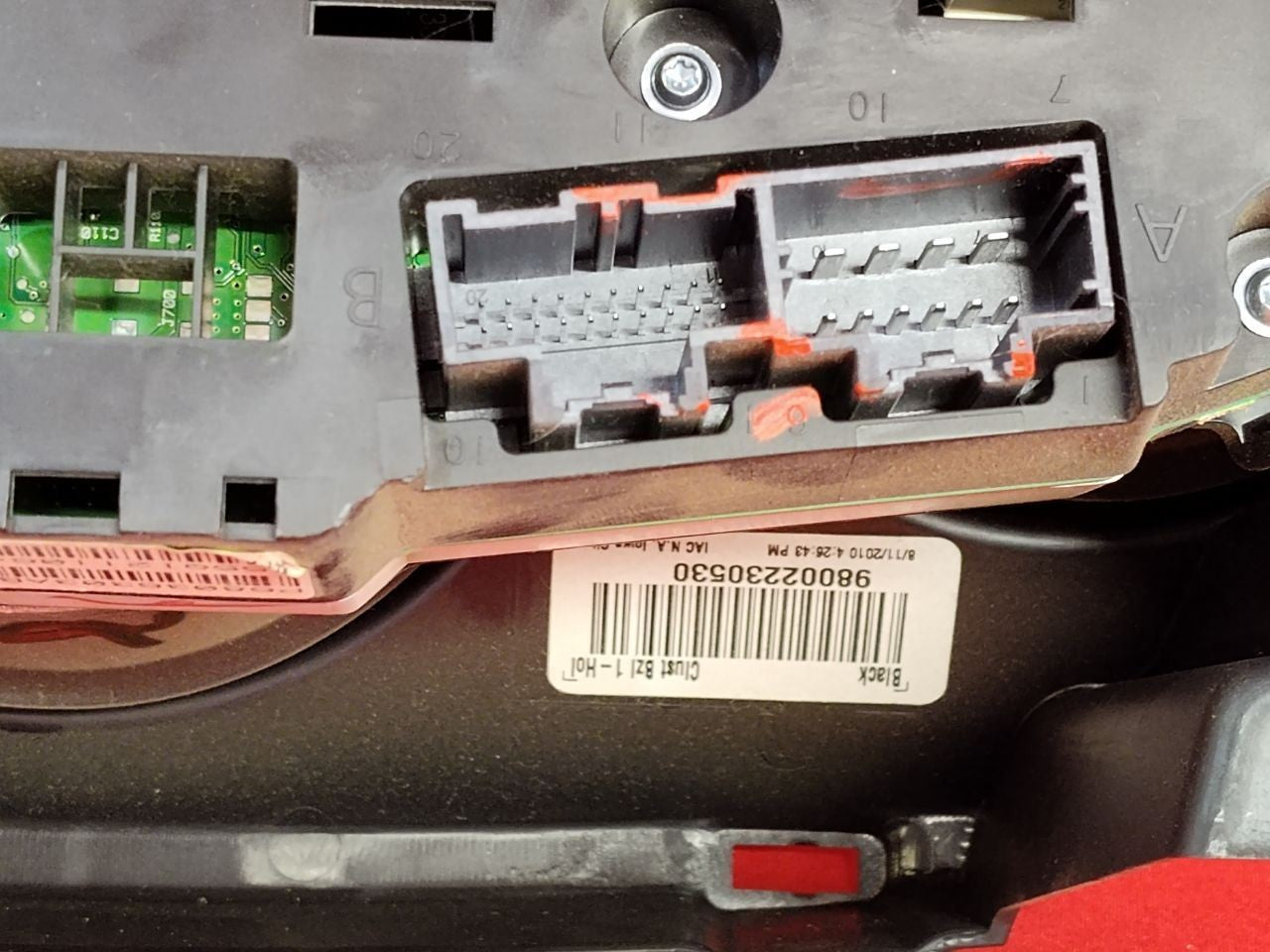 2010 Dodge Caliber L4 Auto Trans Speedometer Instrument Cluster 68036303AD