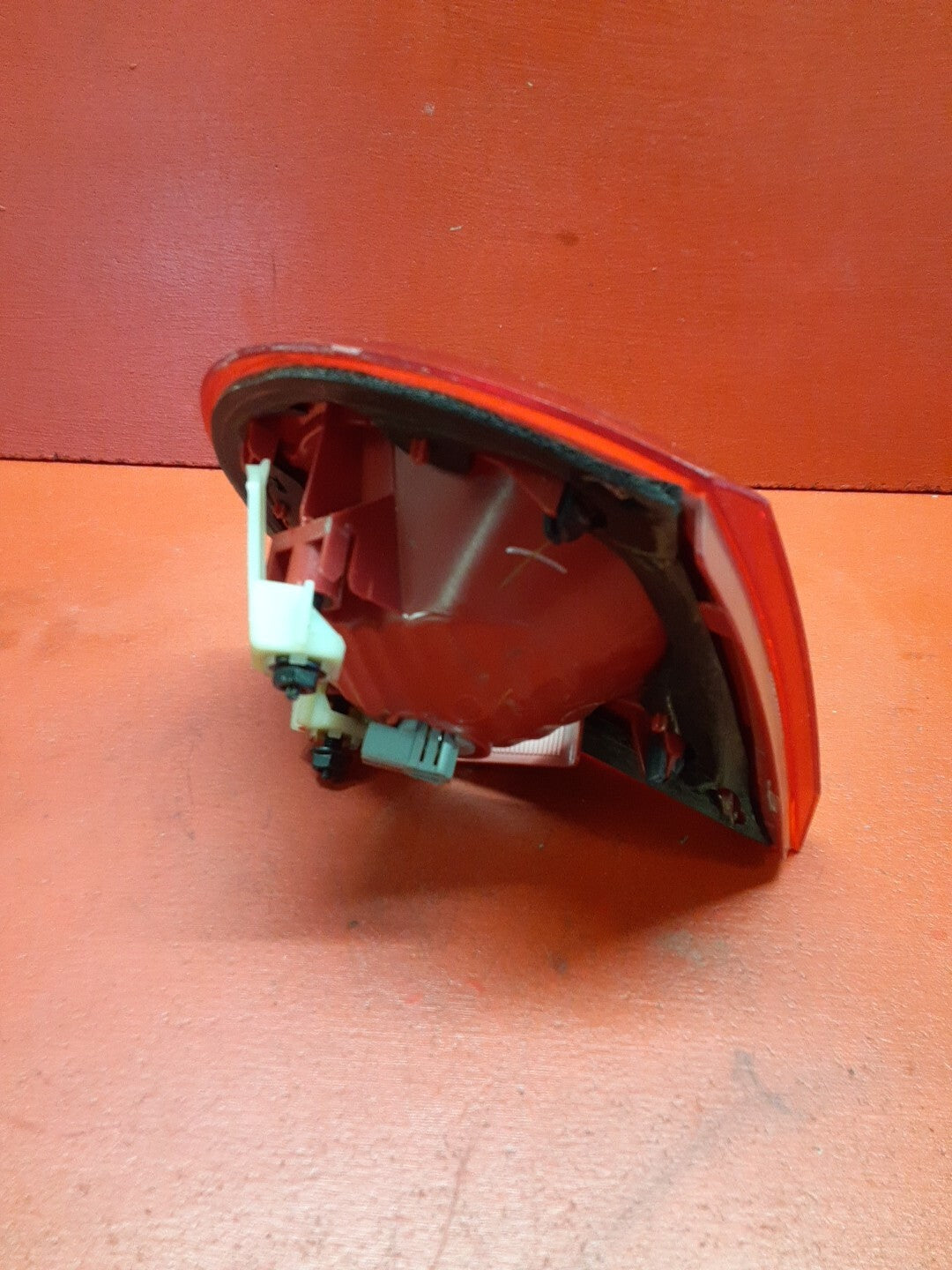 2009-2012 Chevrolet Traverse RIGHT PASSENGER Tail Light Stop Lamp 25952323