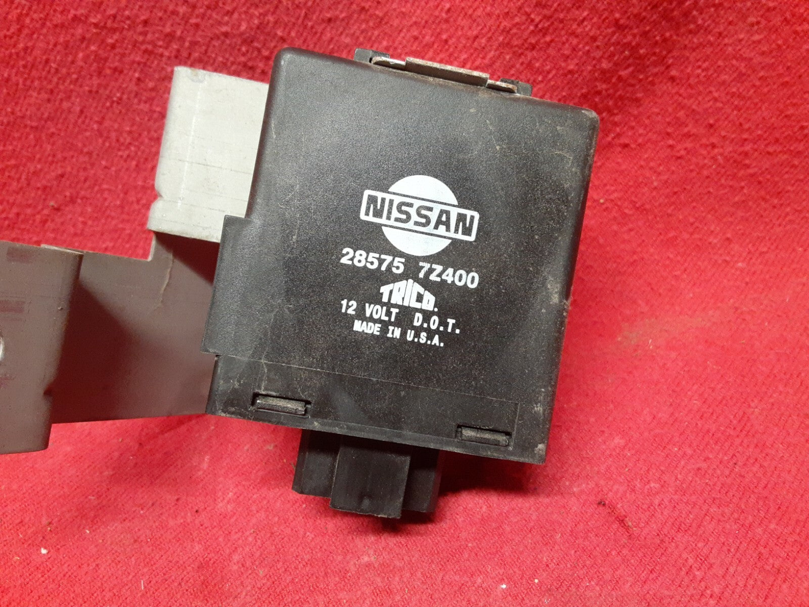 2002 2003 2004 Nissan Xterra Headlight Relay Control Module Unit 28575-7Z400