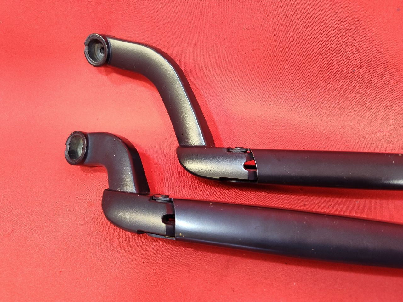2010-2016 Land Rover LR4 Front Windshield Wiper Arm SET - From VIN CA620199