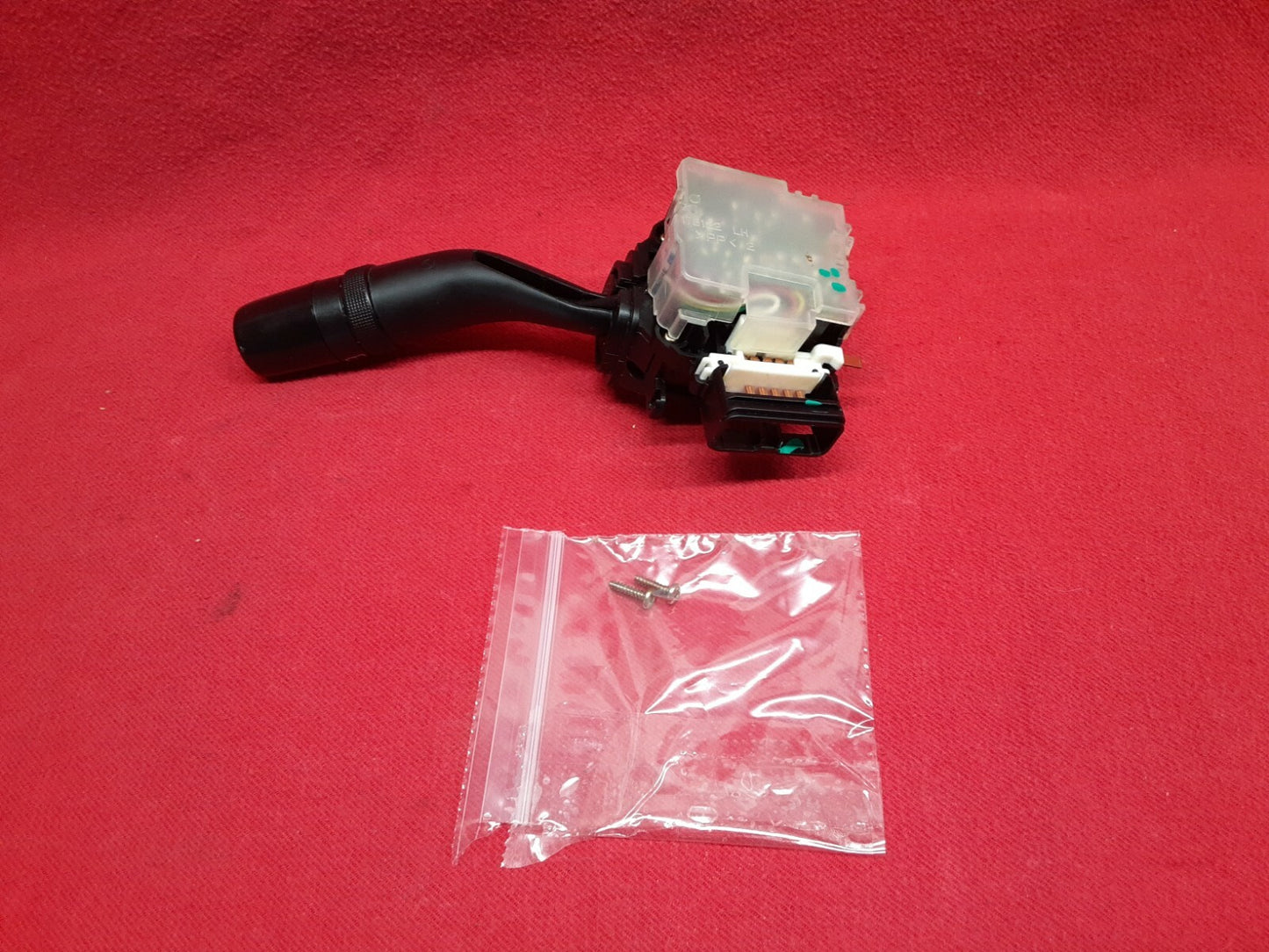 2001 2002 2003 2004 Ford Escape Steering Column Windshield Wiper Switch Stalk