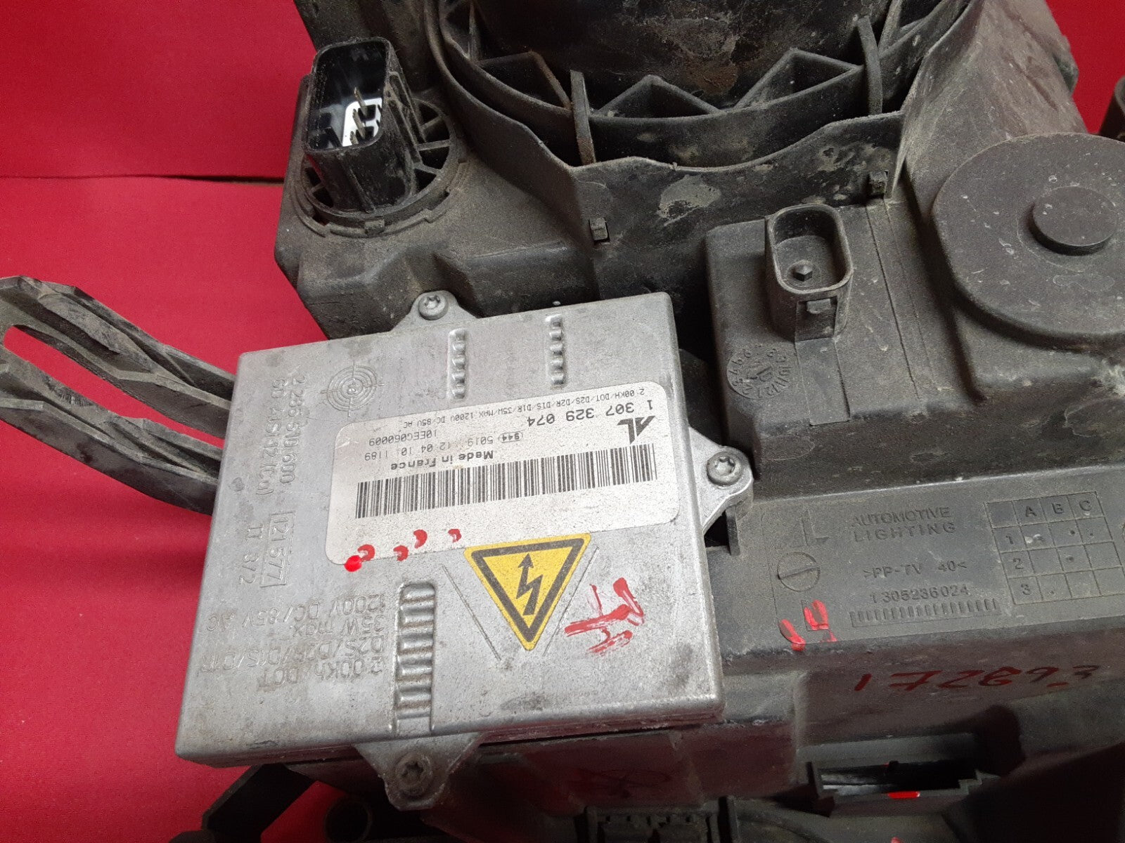 2003 - 2005 Land Rover Range Rover HSE LEFT Headlight XENON & Ballast XBC001351