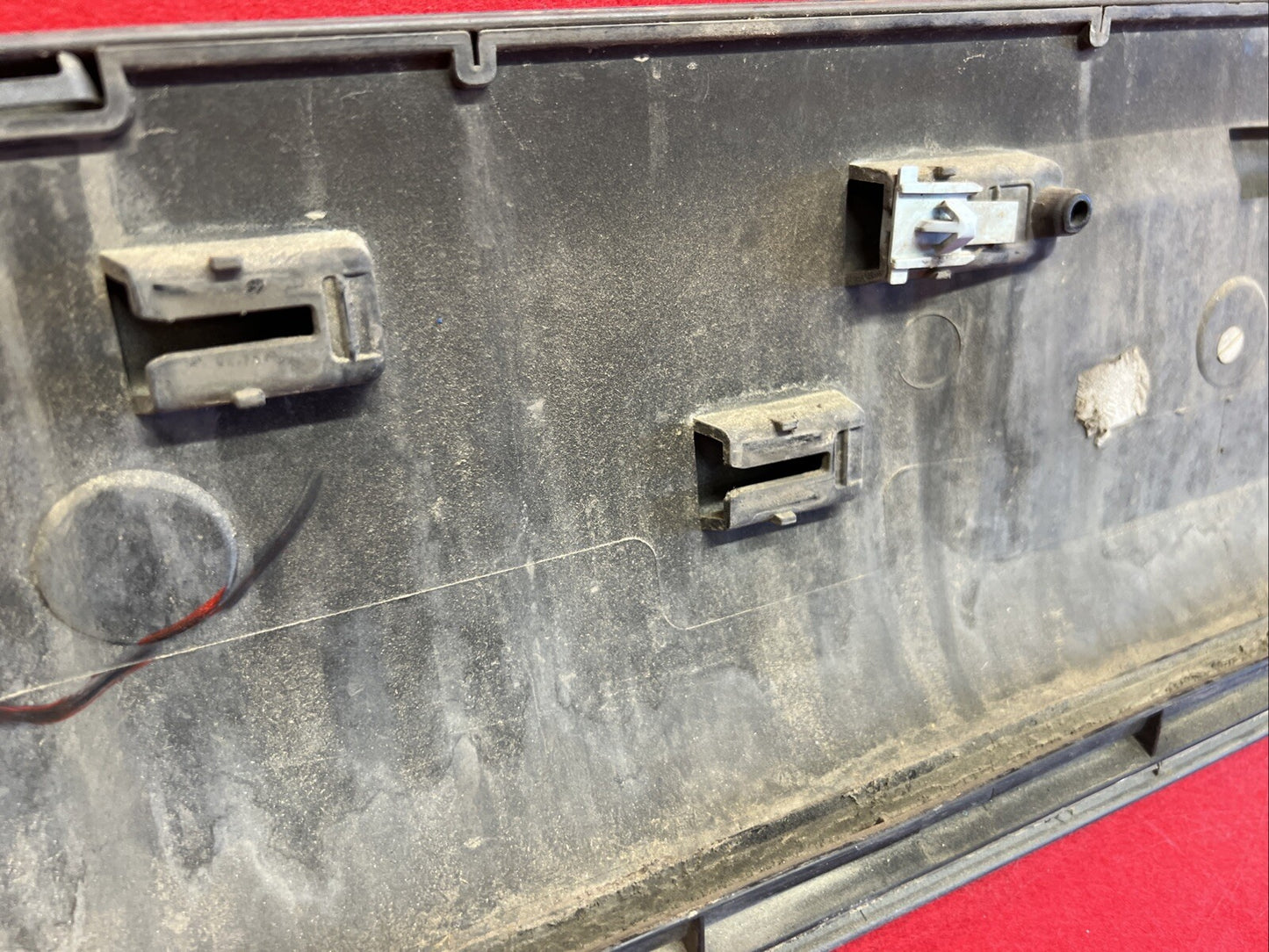 2007 2008 2009 Audi Q7 Right Passenger FRONT Door Lower Trim Molding GRAY