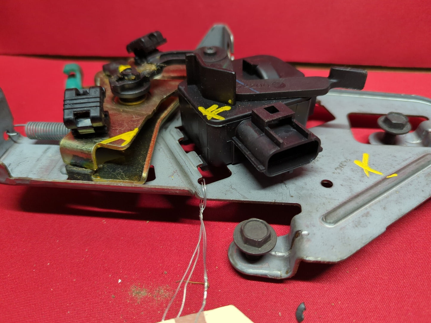 2001 2002 2003 2004 Jeep Grand Cherokee - Liftgate Hatch Lock Actuator 5018479AB