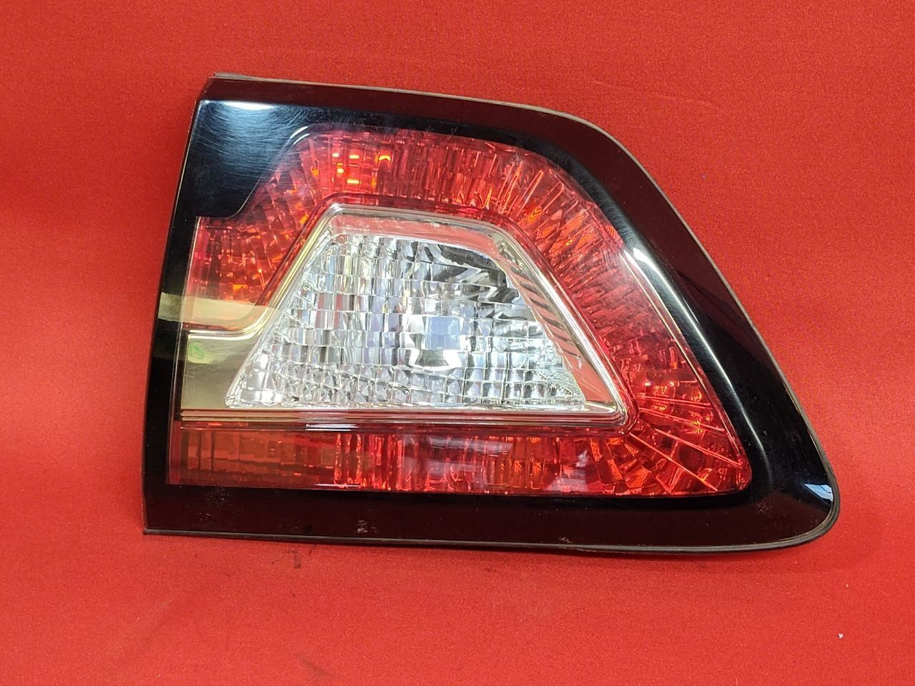 2013-2017 Chevy Chevrolet Traverse RIGHT PASSENGER Liftgate Mounted Tail Light